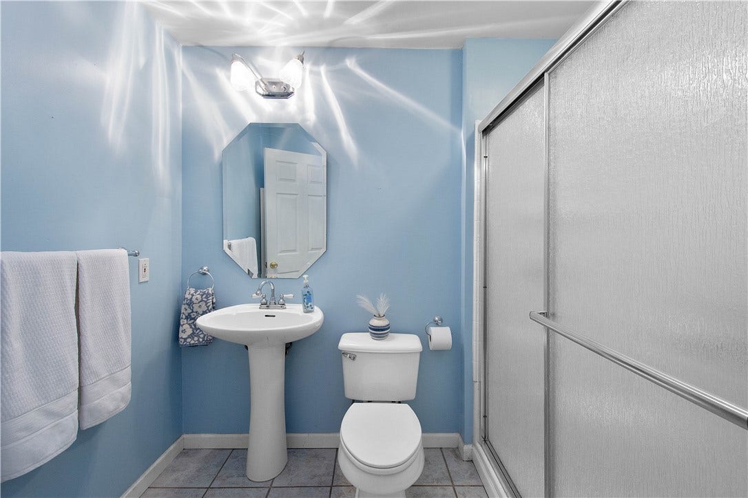 lower level full bath