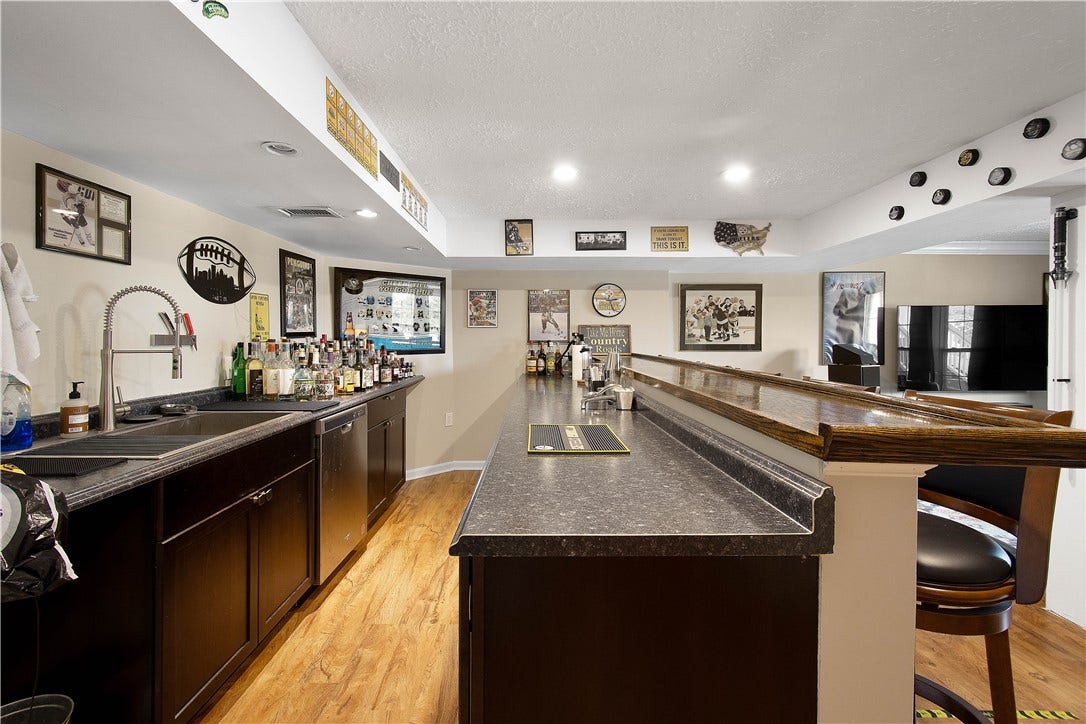 Wet bar