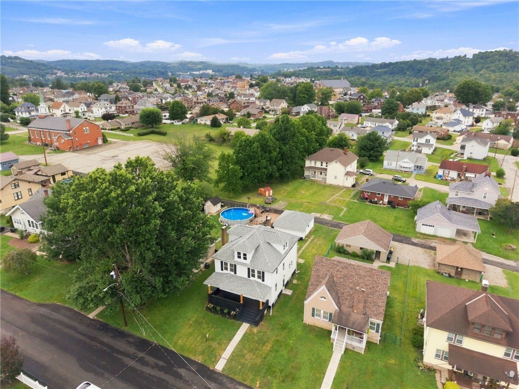 118 PRICE ST, Belle Vernon, PA 15012