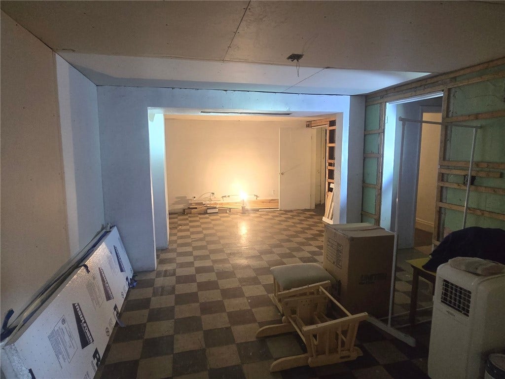 344 N Pennsylvania Ave, Greensburg, PA 15601