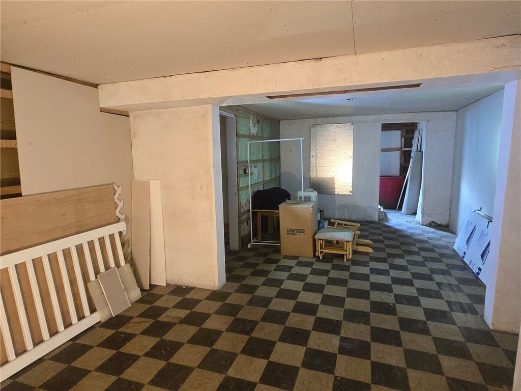 344 N Pennsylvania Ave, Greensburg, PA 15601