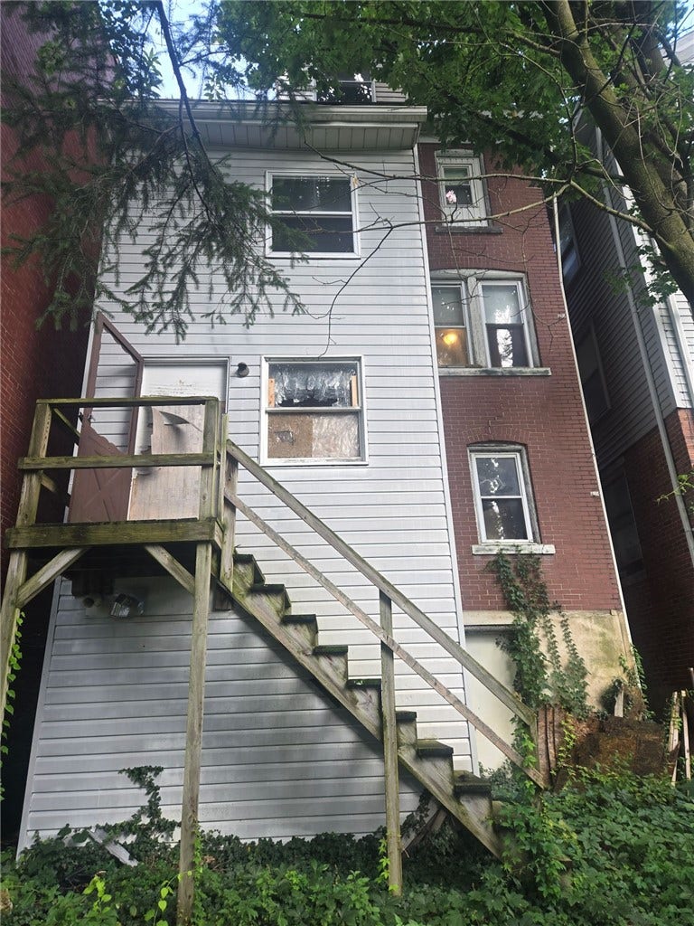 344 N Pennsylvania Ave, Greensburg, PA 15601