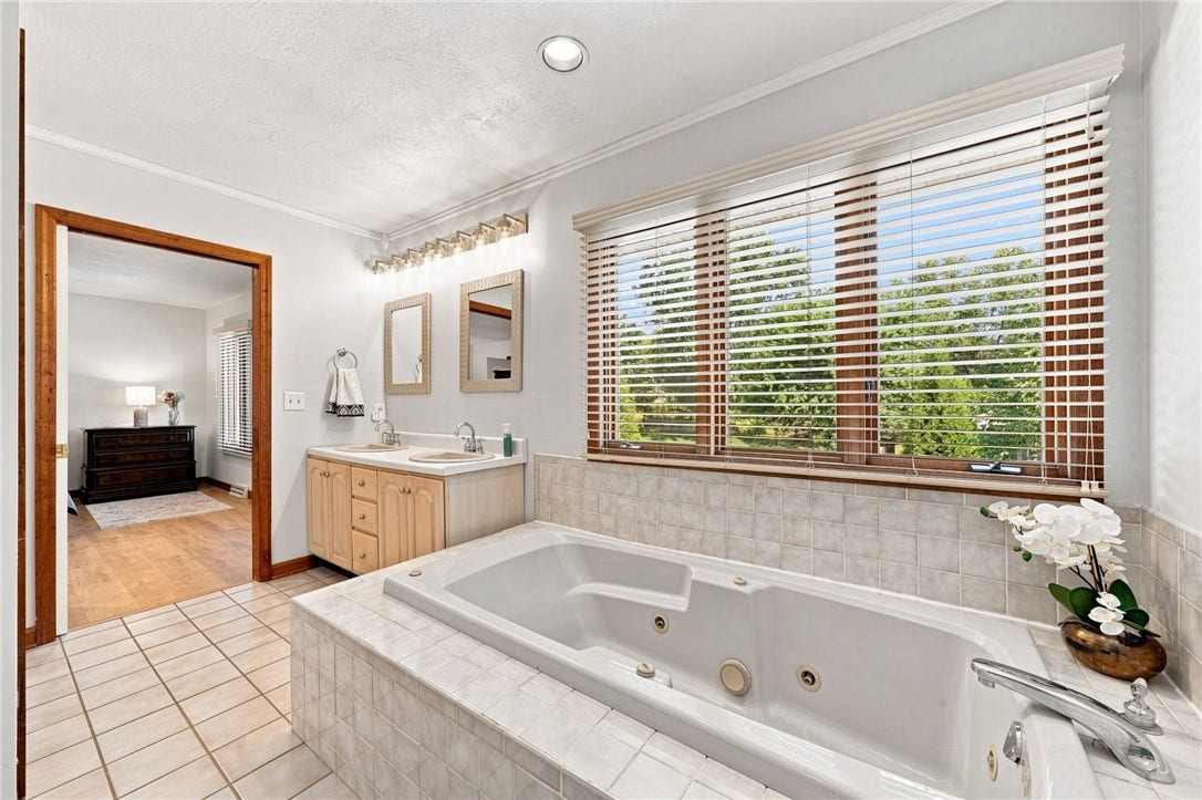 Dreamy bathtub