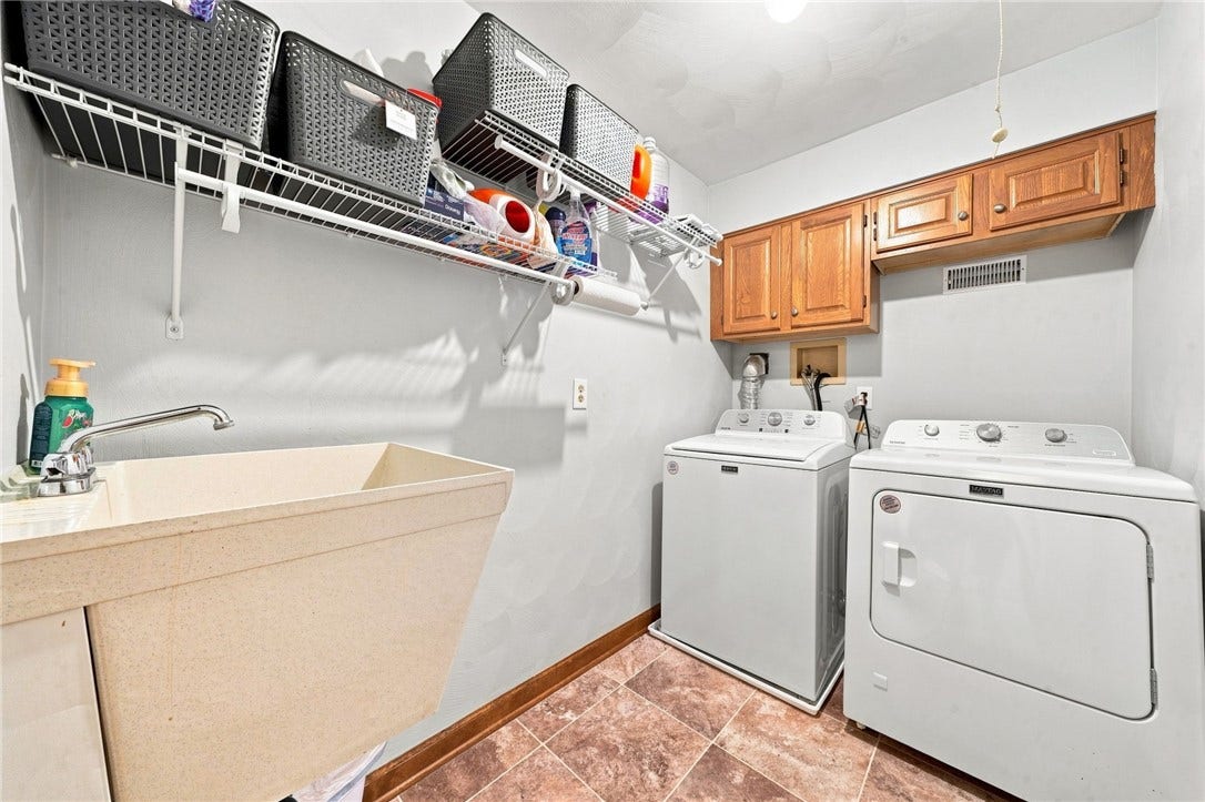 Upper level laundry room