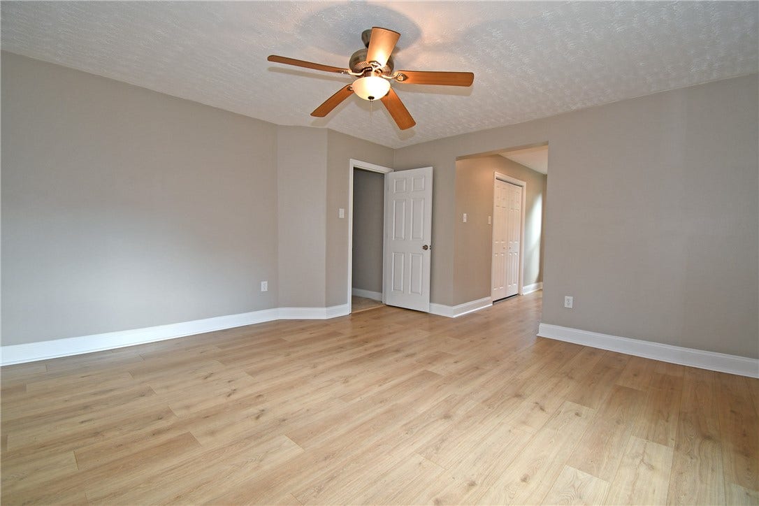 28 Farley St, Washington, PA 15301
