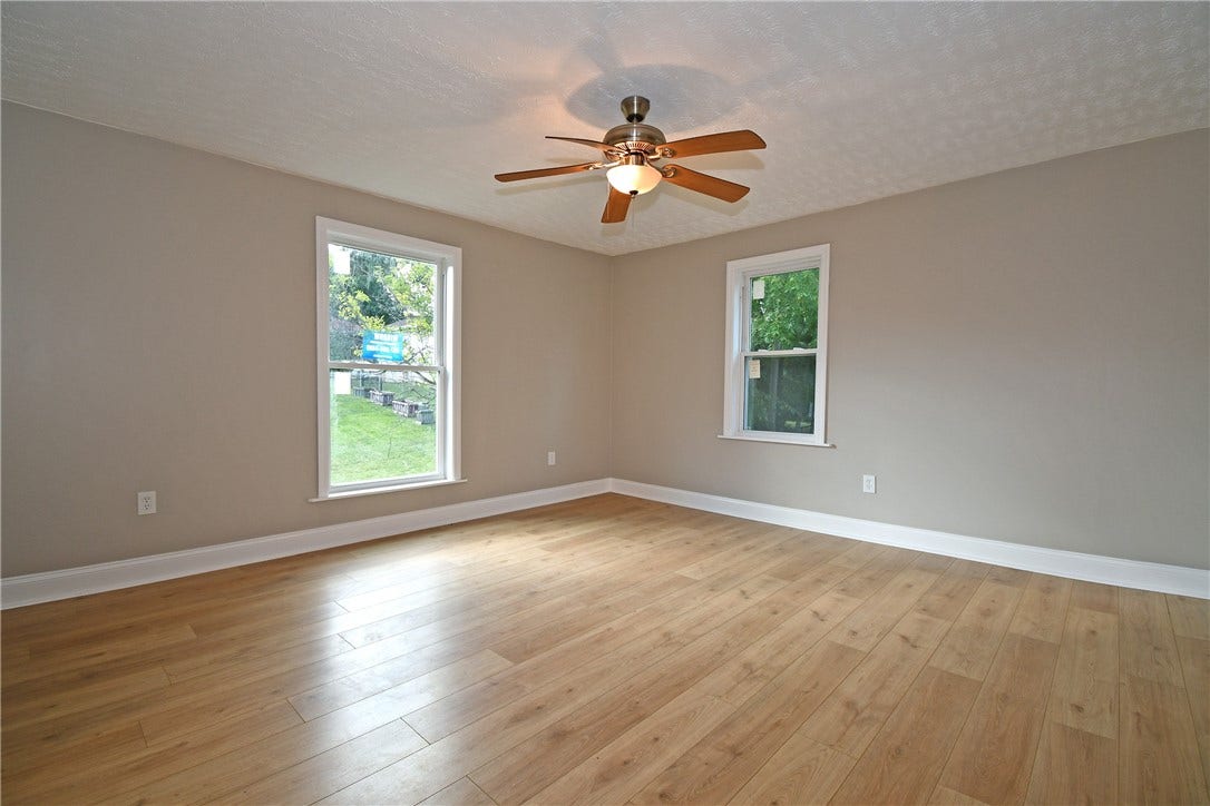 28 Farley St, Washington, PA 15301