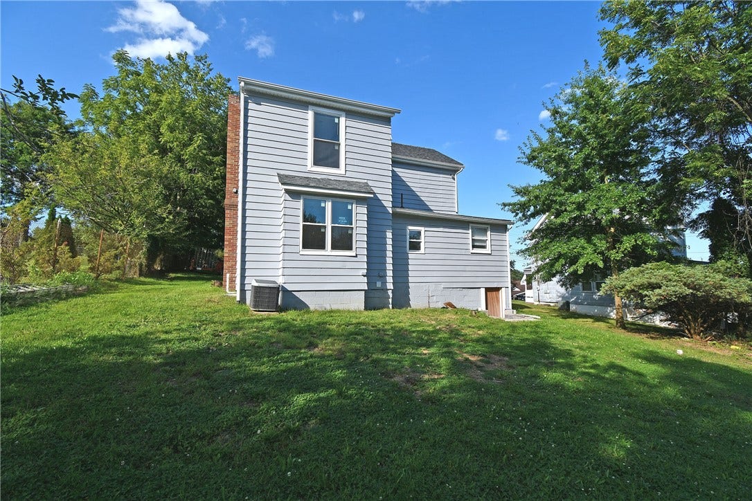 28 Farley St, Washington, PA 15301