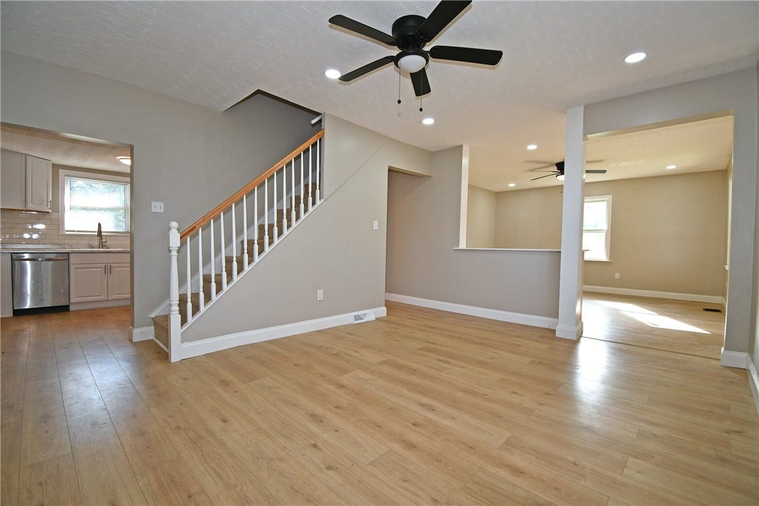 28 Farley St, Washington, PA 15301