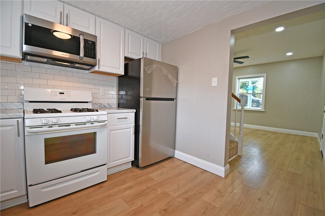 28 Farley St, Washington, PA 15301