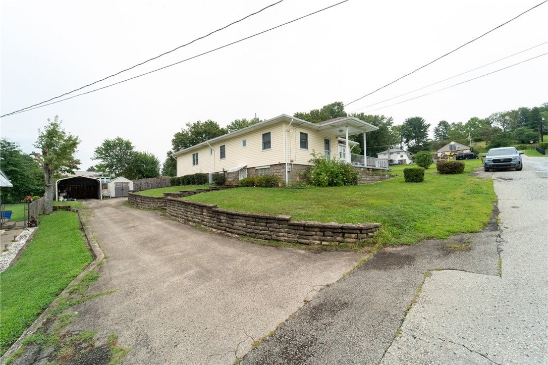 1008 Broad Street, Connellsville, PA 15425