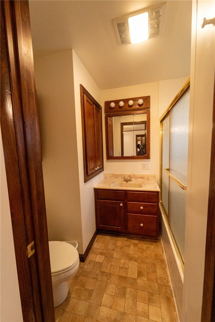 1008 Broad Street, Connellsville, PA 15425