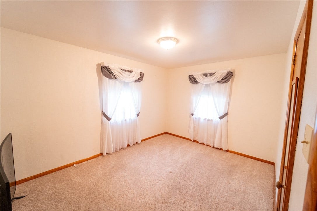 1008 Broad Street, Connellsville, PA 15425