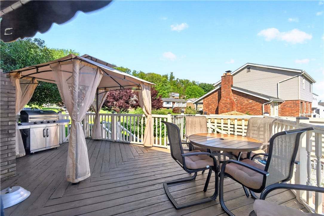 130 Grouse Drive, Elizabeth, PA 15037