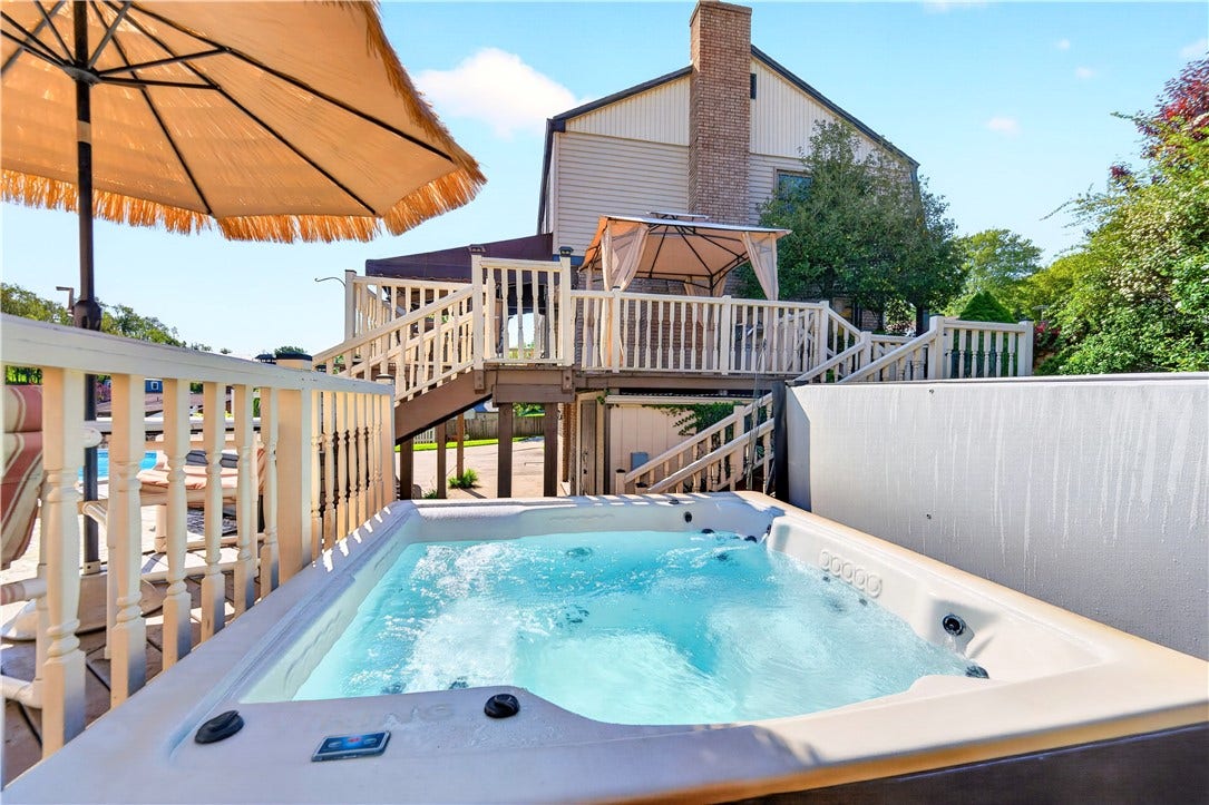 130 Grouse Drive, Elizabeth, PA 15037