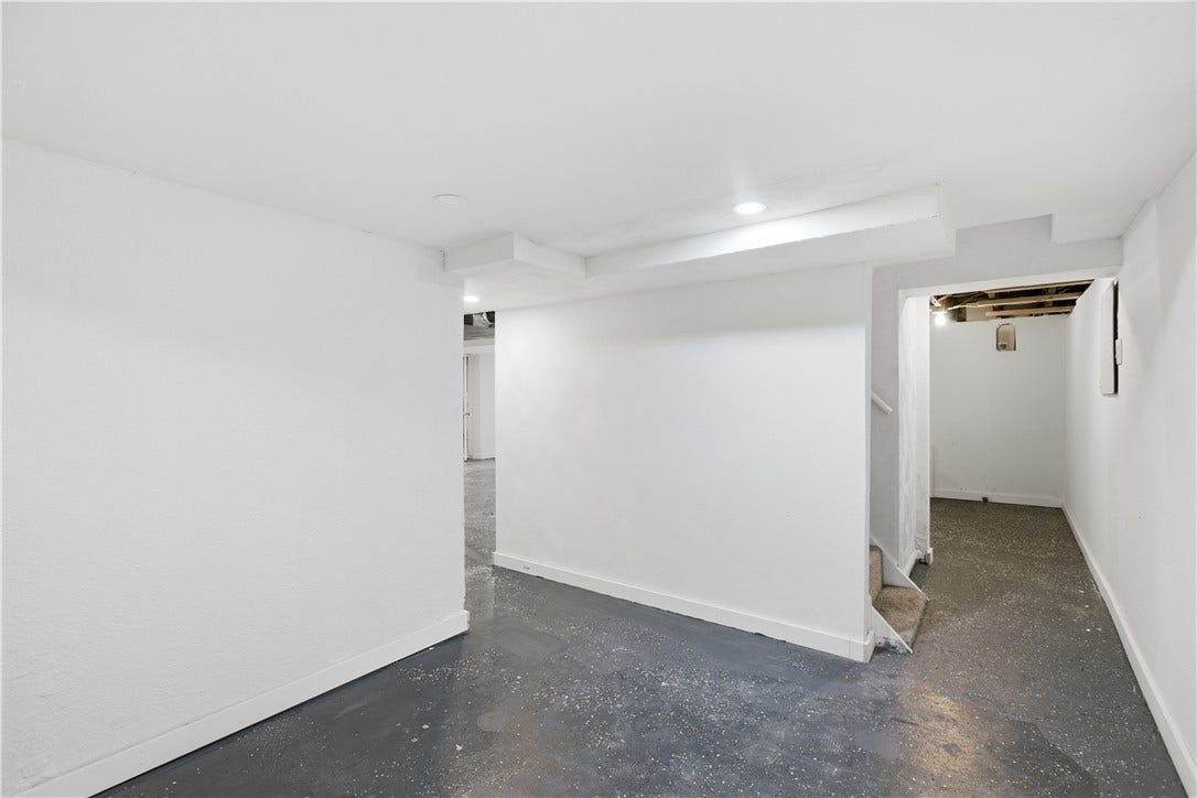 20 2nd St., Irwin, PA 15642