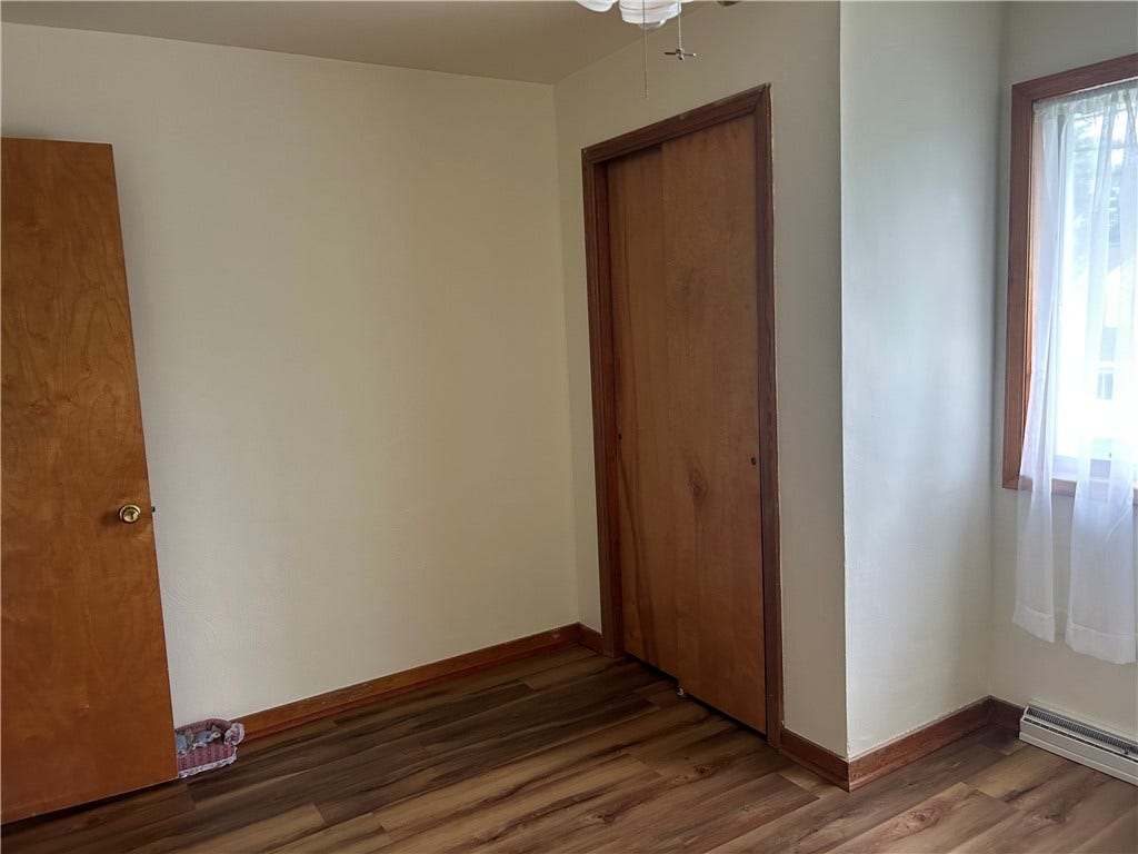1416 Hawthorne St, Connellsville, PA 15425