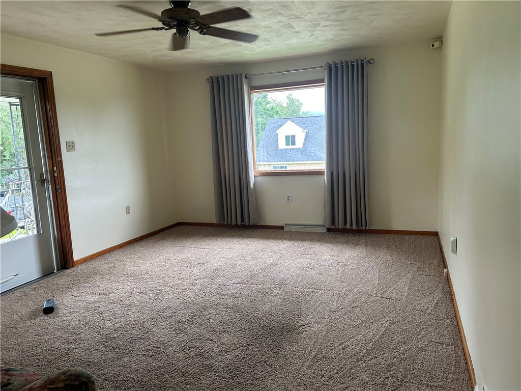 1416 Hawthorne St, Connellsville, PA 15425