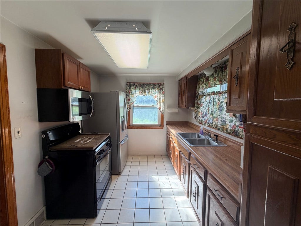 4643 State Route 982, Latrobe, PA 15650