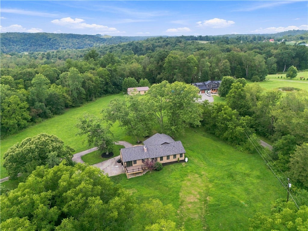 124 CUTRELL LANE, Scottdale, PA 15683
