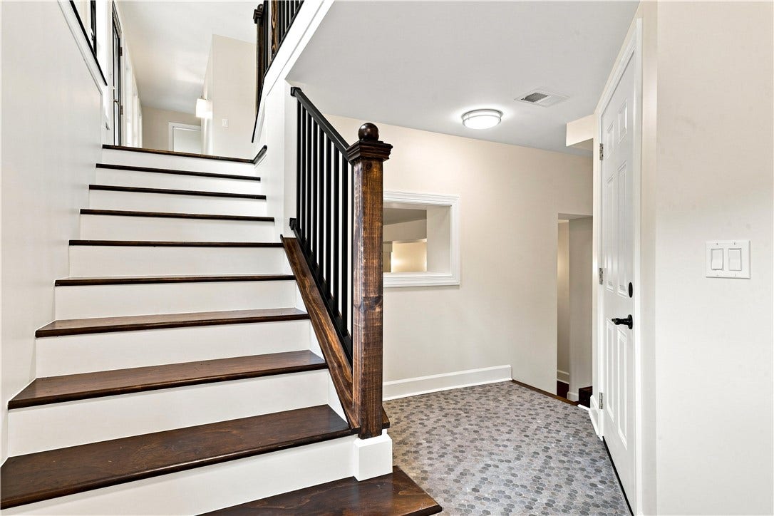 124 CUTRELL LANE, Scottdale, PA 15683