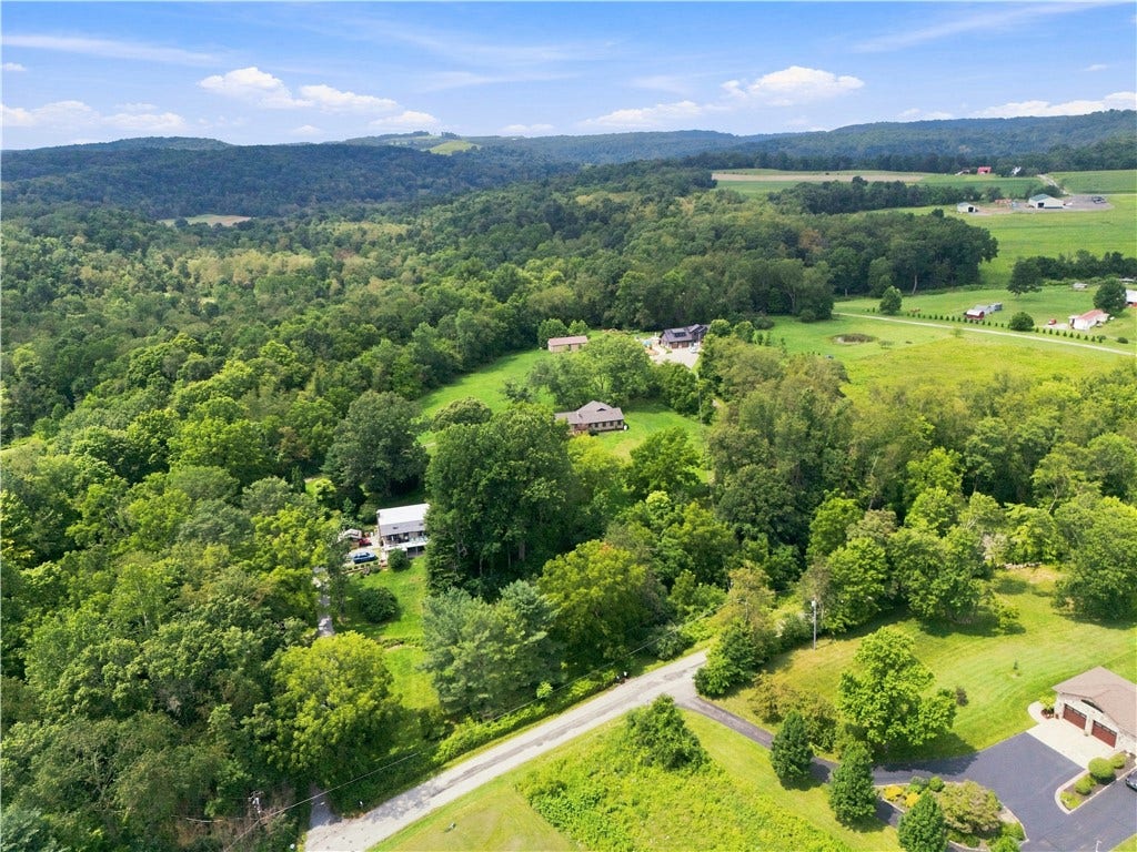 124 CUTRELL LANE, Scottdale, PA 15683