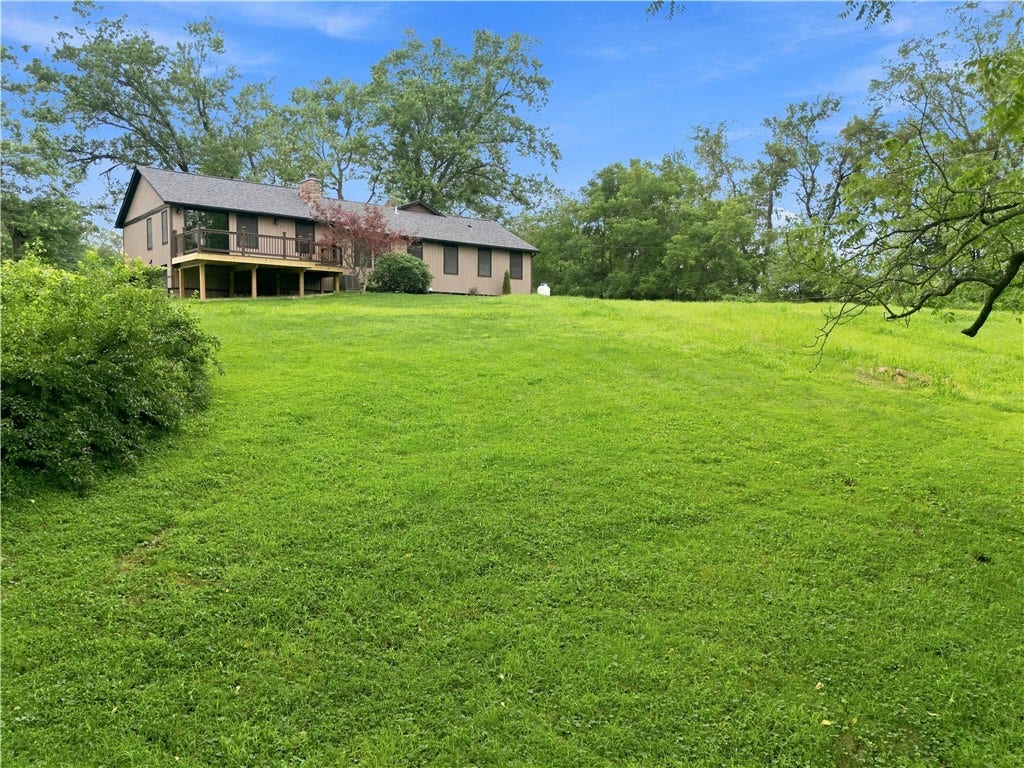 124 CUTRELL LANE, Scottdale, PA 15683