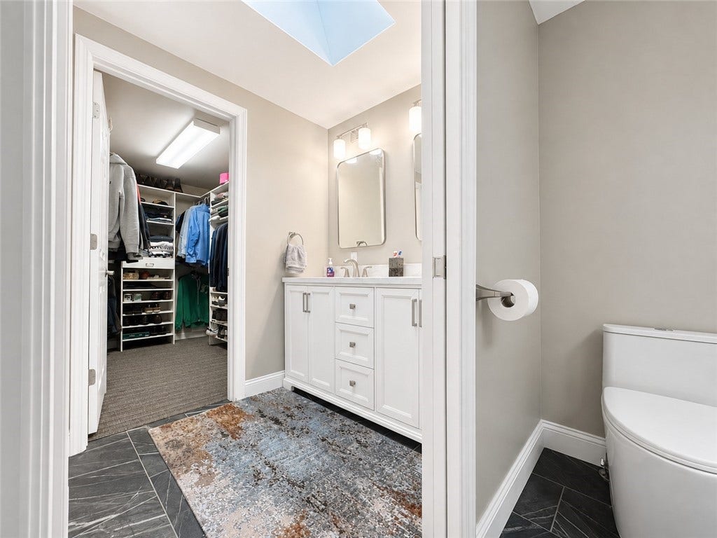 126 Piper Dr, Mt Lebanon, PA 15234