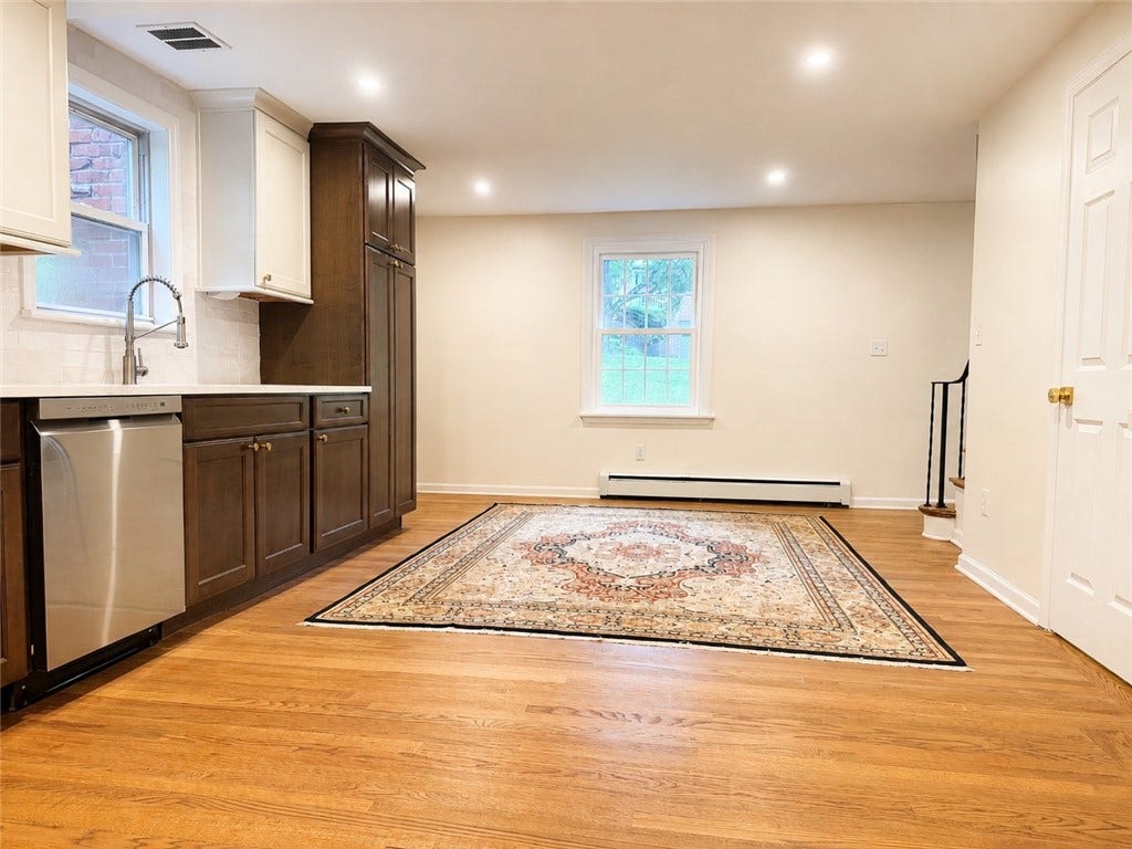 126 Piper Dr, Mt Lebanon, PA 15234
