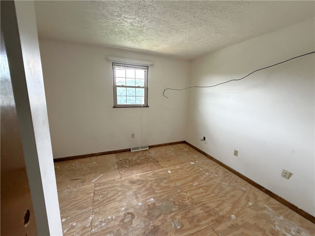 631 Wellington Drive, Greensburg, PA 15601