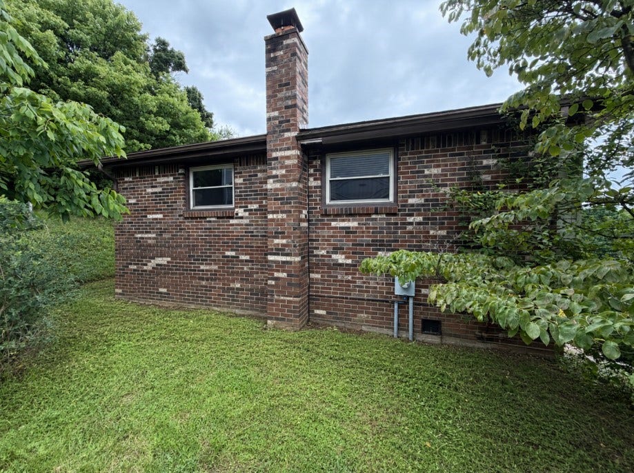 631 Wellington Drive, Greensburg, PA 15601