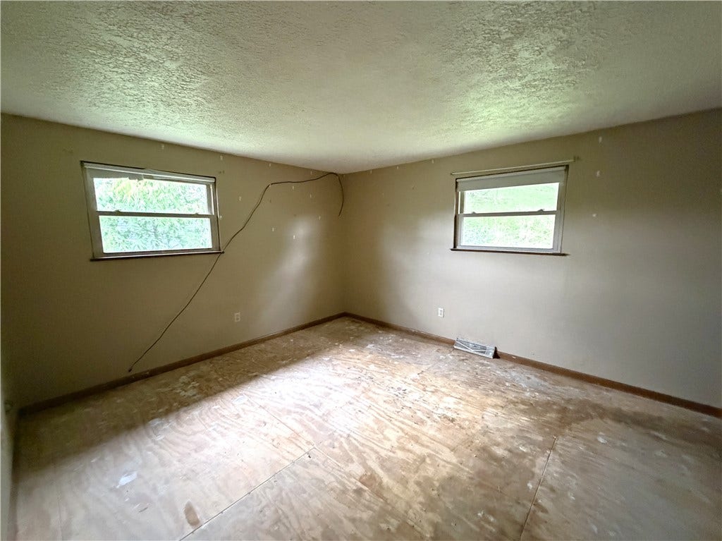631 Wellington Drive, Greensburg, PA 15601