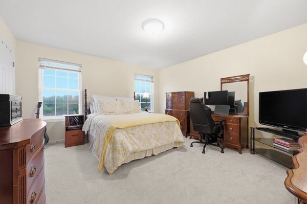 1915 Markley Drive, Sewickley, PA 15143