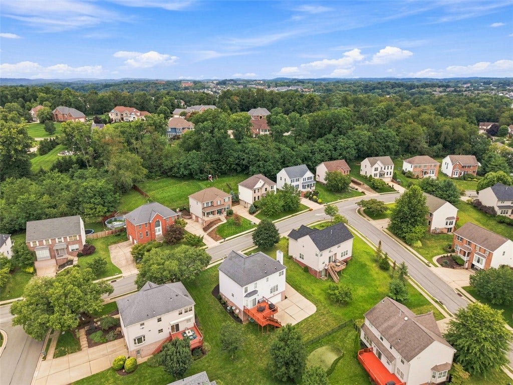 1915 Markley Drive, Sewickley, PA 15143