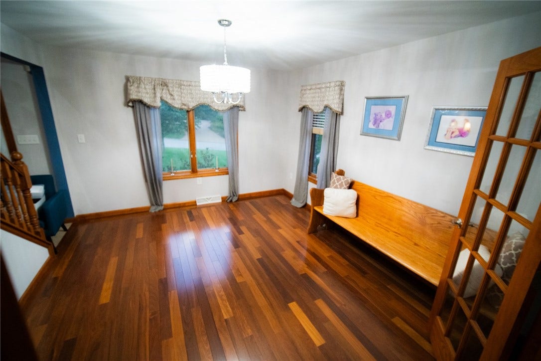 2182 Bradbury Ln, North Huntingdon, PA 15642