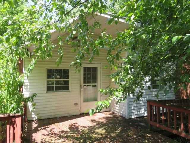 171 Mounts Rd, Washington, PA 15301