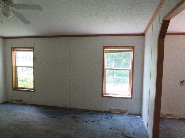 171 Mounts Rd, Washington, PA 15301 171 Mounts Rd, Washington, PA 15301