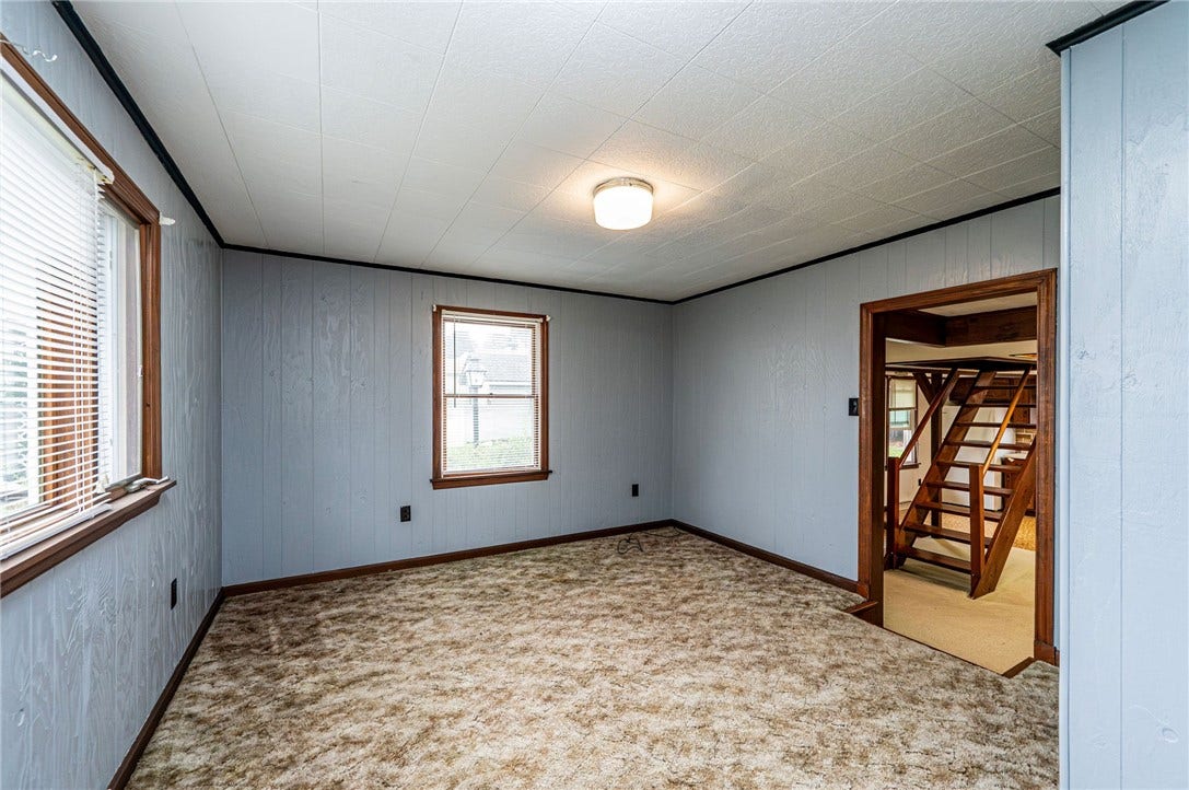 REAR HOUSE BEDROOM