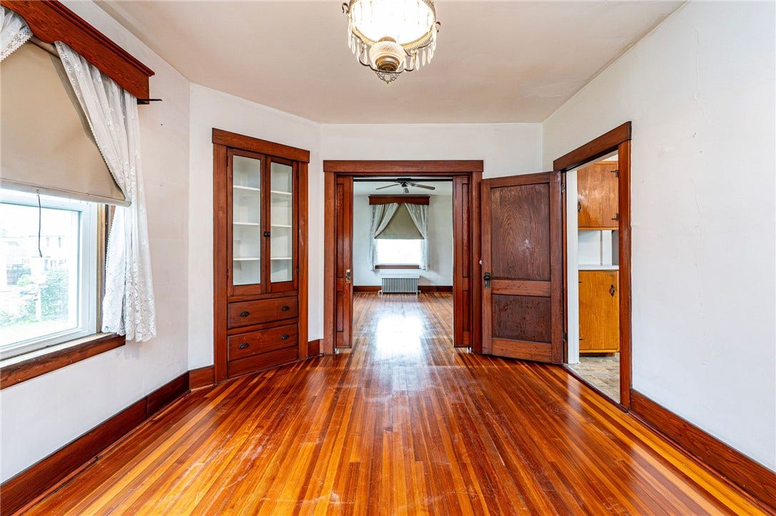 623 Brinker Ave, Latrobe, PA 15650 DINING ROOM