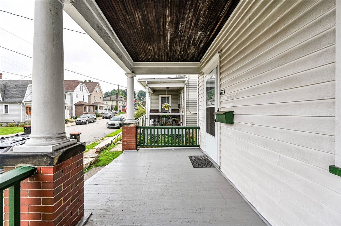 623 Brinker Ave, Latrobe, PA 15650 FRONT PORCH
