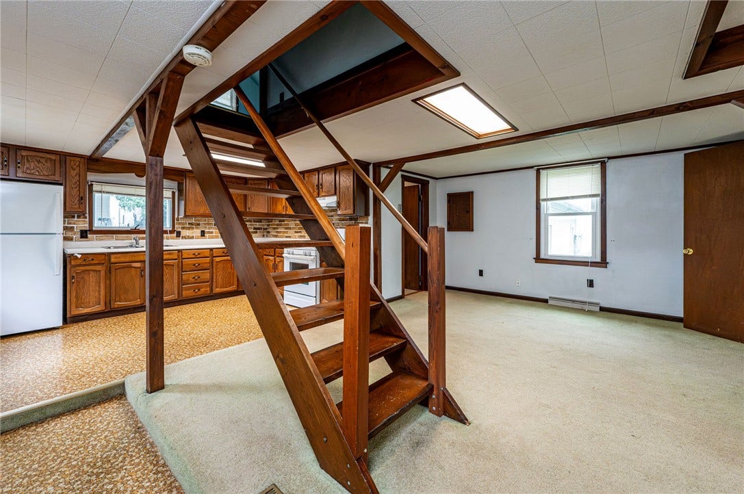 623 Brinker Ave, Latrobe, PA 15650 REAR HOUSE LIVING ROOM / KITCHEN