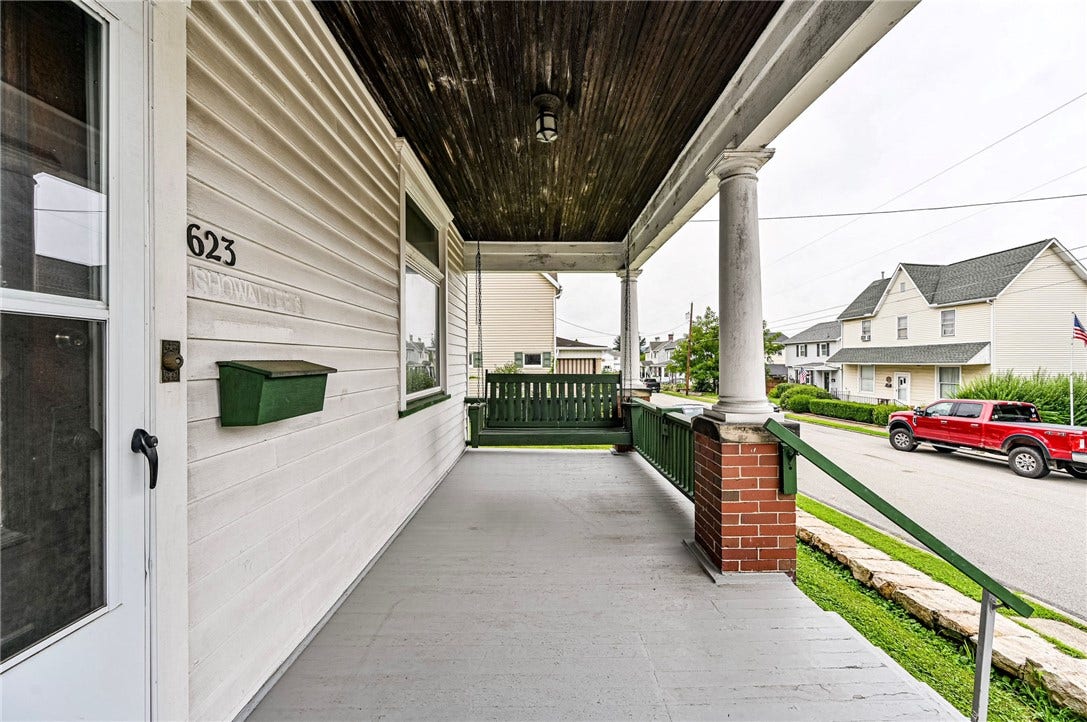 623 Brinker Ave, Latrobe, PA 15650 FRONT PORCH