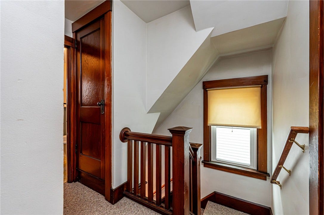 2ND FLOOR HALL/STAIR