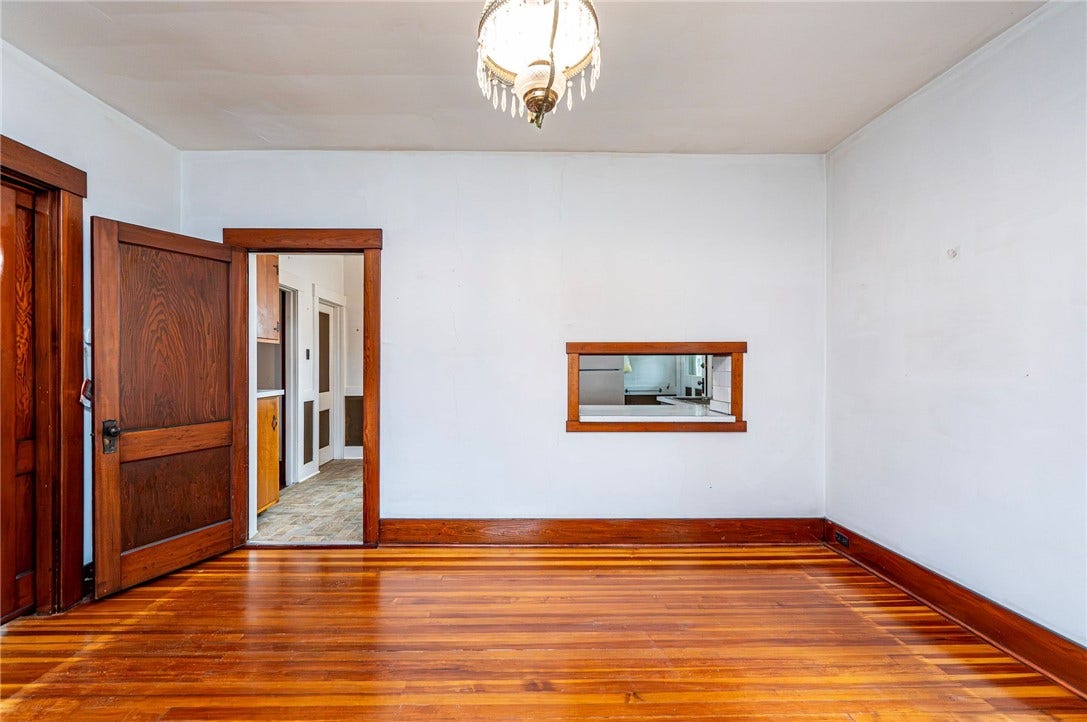 623 Brinker Ave, Latrobe, PA 15650 DINING ROOM