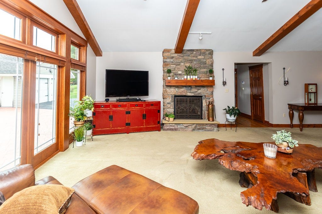 335 Derrick Avenue, Uniontown, PA 15401