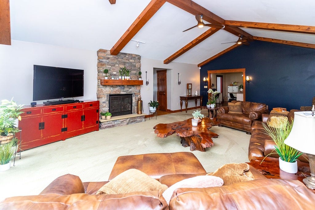 335 Derrick Avenue, Uniontown, PA 15401