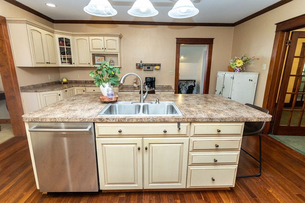 335 Derrick Avenue, Uniontown, PA 15401