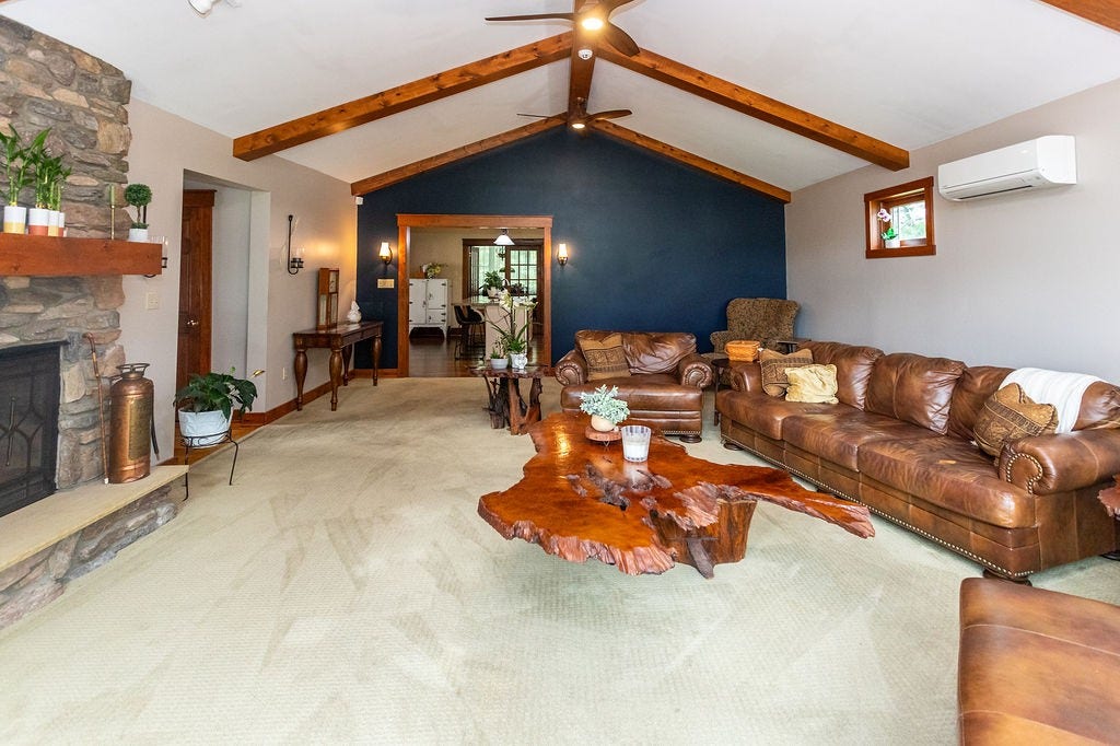 335 Derrick Avenue, Uniontown, PA 15401