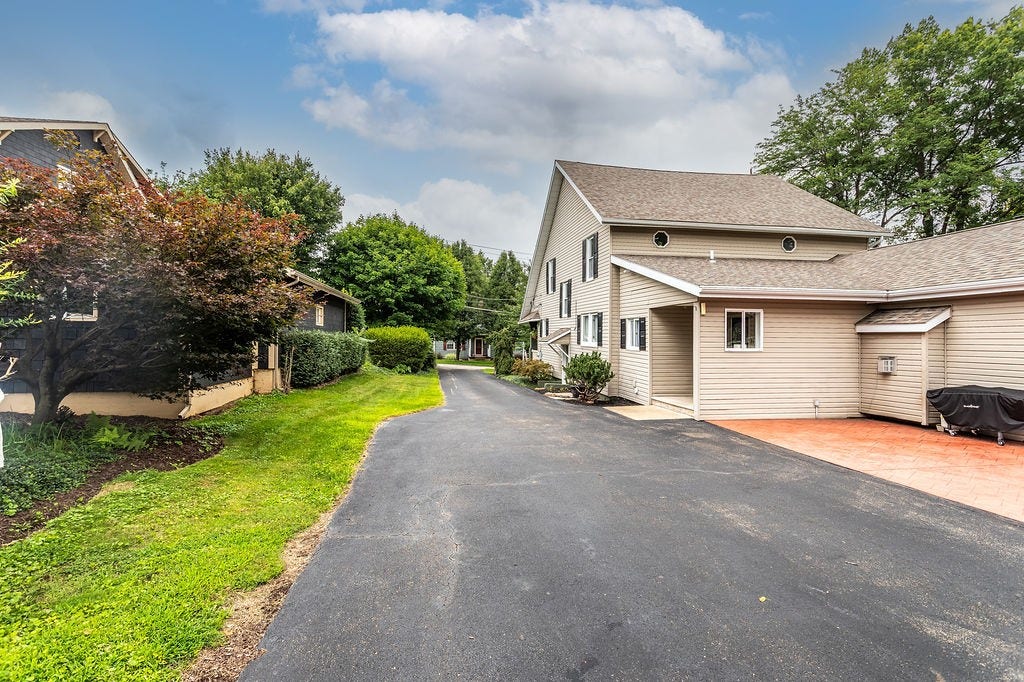 335 Derrick Avenue, Uniontown, PA 15401