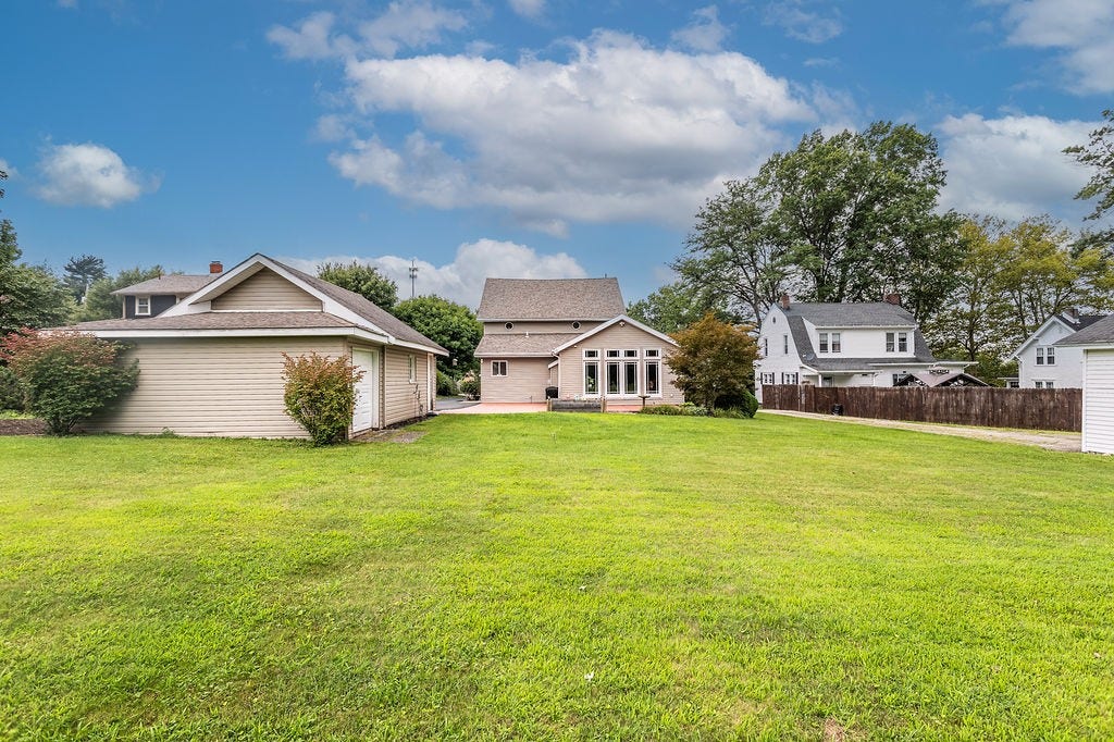 335 Derrick Avenue, Uniontown, PA 15401