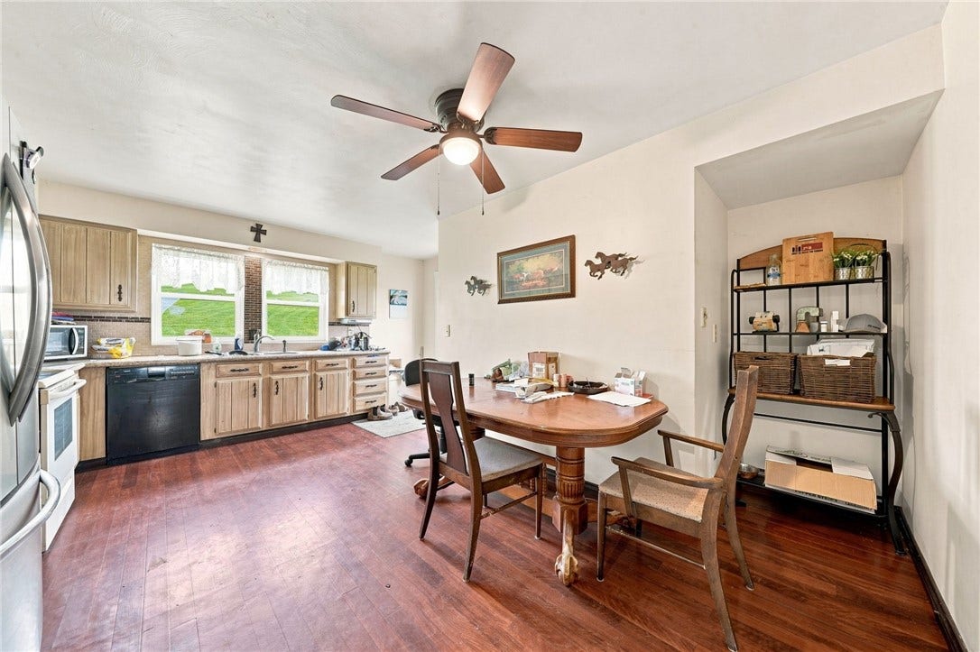 20 Mavor Ln, Avella, PA 15312